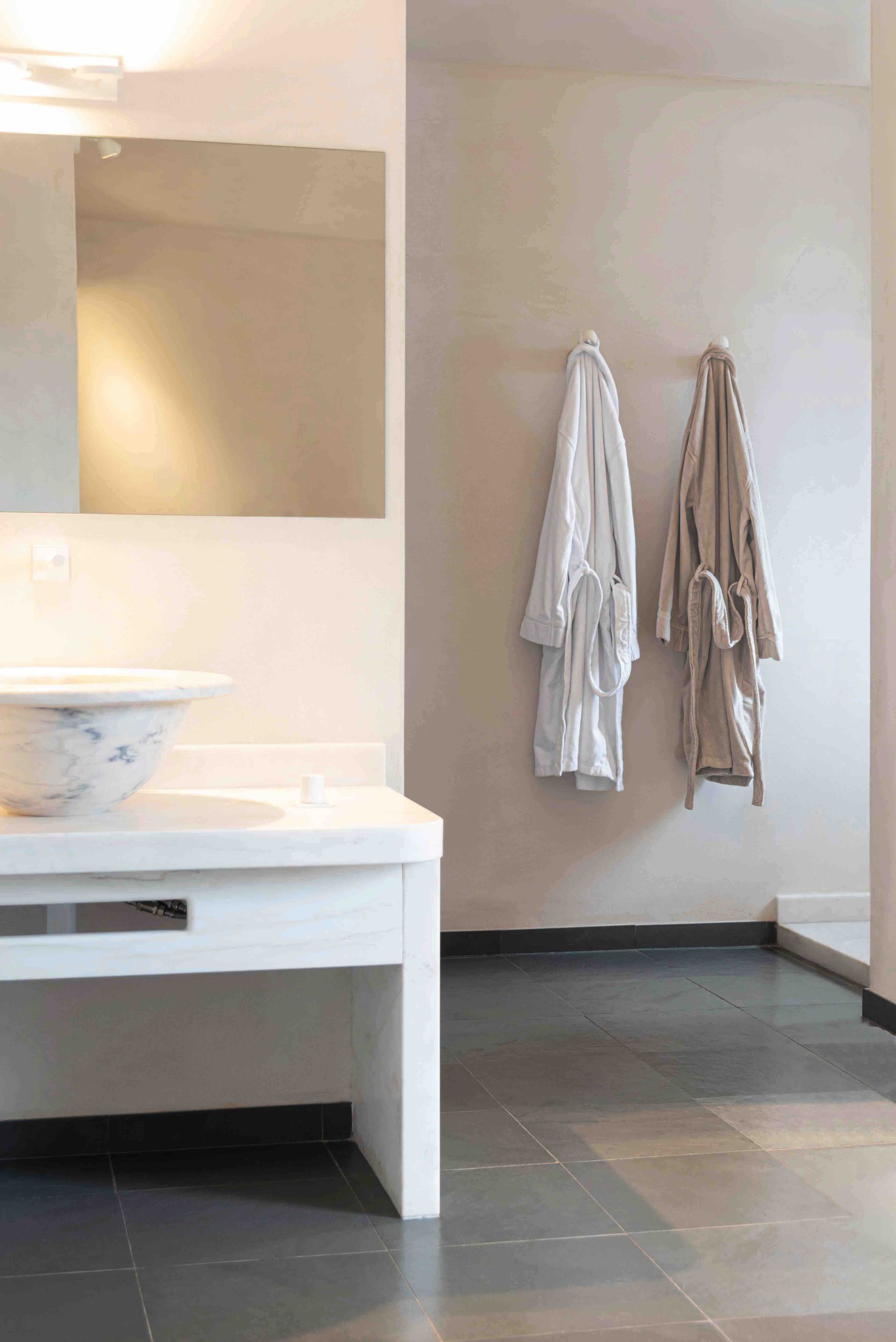 Bad och Morgonrock Cool Miljö